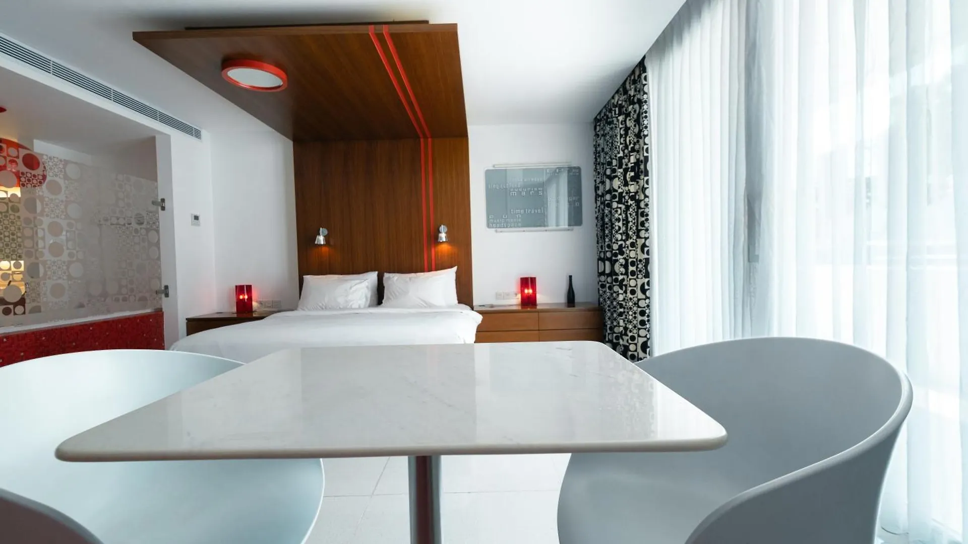 Chill Hotel Seminyak