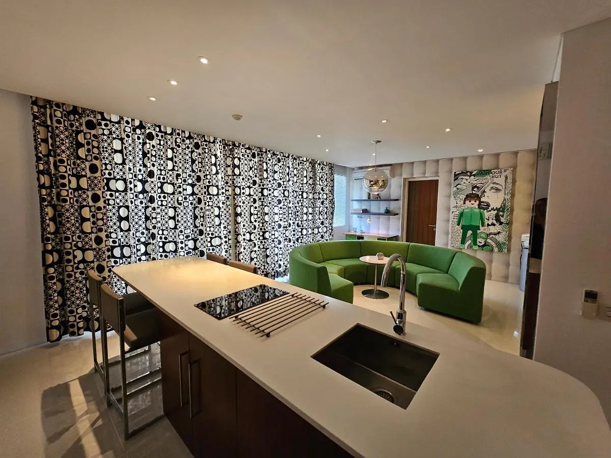 Chill Hotel Seminyak